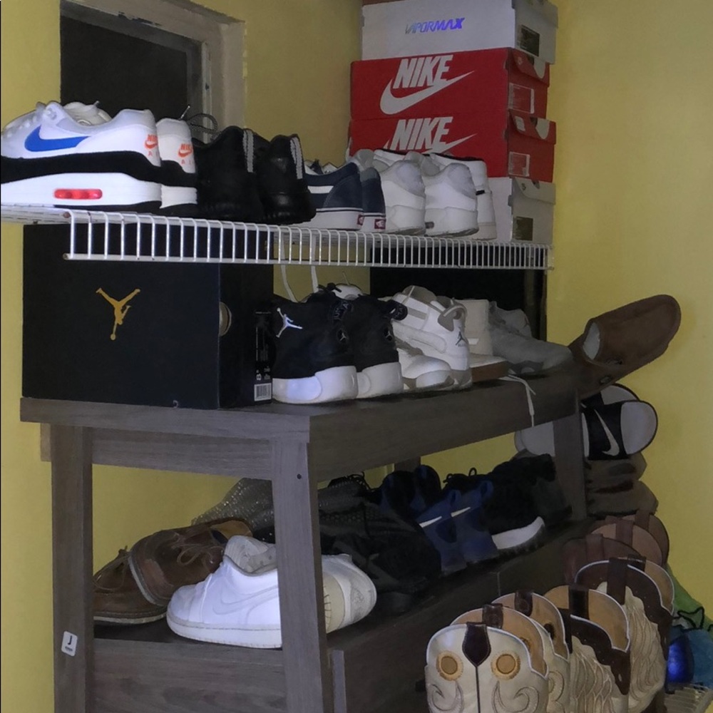 Various diffrent shoes all size through 8-9 1/2